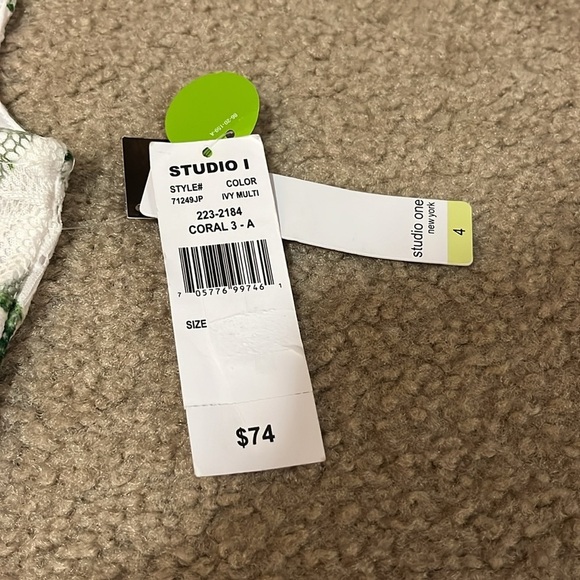 NWT Studio One V-Neck Fit and Flare Floral Print Dress Sz 4 Easter Spring - Picture 3 of 6